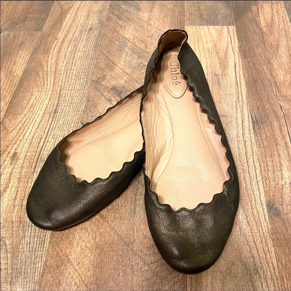 CHLOE SCALLOP FLATS